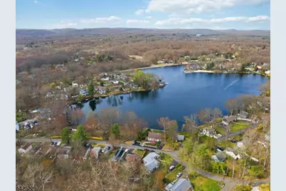 54 Wildwood Rd, Jefferson Township, NJ 07438 - Photo 34