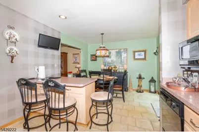 22 Holiday Dr, Hopatcong, NJ 07843 - Photo 8