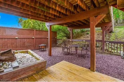 22 Holiday Dr, Hopatcong, NJ 07843 - Photo 18
