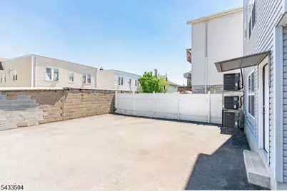 299 N 13th St, Newark, NJ 07107 - Photo 22