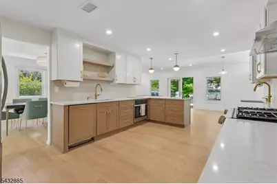 215 Exeter Way, Hillside, NJ 07205 - Photo 6