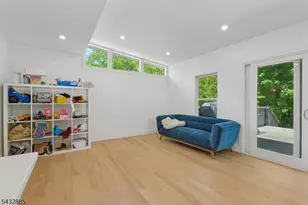 215 Exeter Wy, Hillside, NJ 07205 - Photo 12