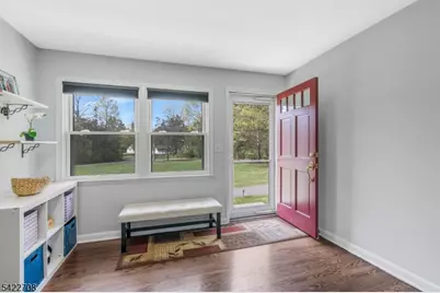 65 Somerset Ter, Bedminster Township, NJ 07921 - Photo 4