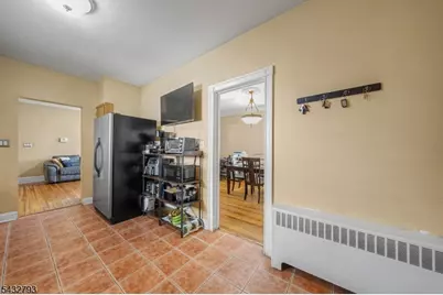 101 Chamberlain Ave, Paterson, NJ 07502 - Photo 16