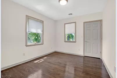 302 Walnut Ave, Cranford Township, NJ 07016 - Photo 10