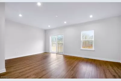 27 Peckwell St, Mount Olive, NJ 07828 - Photo 6