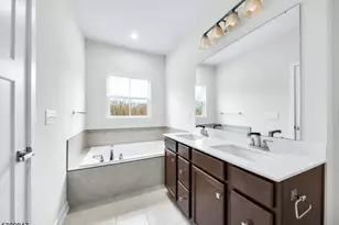 27 Peckwell St, Mount Olive, NJ 07828 - Photo 16
