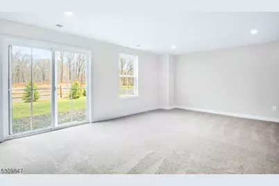 27 Peckwell St, Mount Olive, NJ 07828 - Photo 20