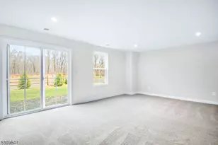 27 Peckwell St, Mount Olive, NJ 07828 - Photo 20