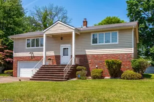 8 Carlos Dr, Fairfield, NJ 07004 - Photo 32