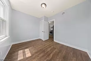 134 Dewey St, Newark, NJ 07112 - Photo 32