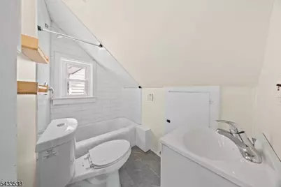134 Dewey St, Newark, NJ 07112 - Photo 40
