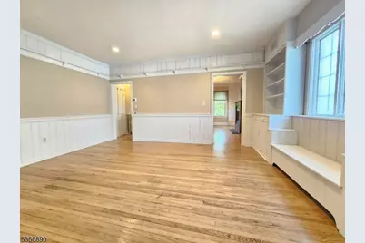24 Pennsylvania Ave, Flemington, NJ 08822 - Photo 6