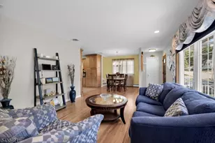 35 Old Orchard Ct, Cedar Grove, NJ 07009 - Photo 6