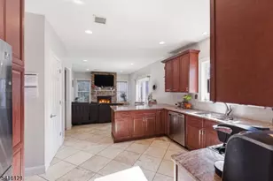 34 Tobyhanna Trail, Hopatcong, NJ 07843 - Photo 16
