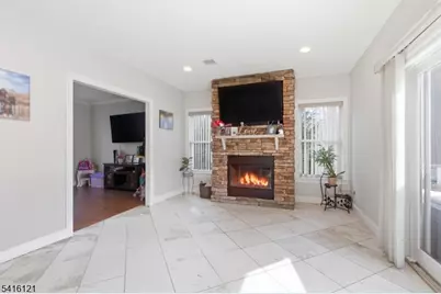 34 Tobyhanna Trl, Hopatcong, NJ 07843 - Photo 6