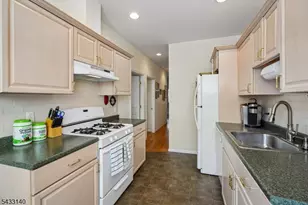 68 Llewellyn Ave, Bloomfield, NJ 07003 - Photo 12