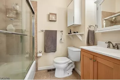 68 Llewellyn Ave, Bloomfield, NJ 07003 - Photo 14