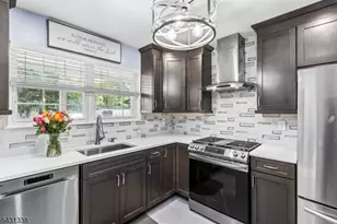 12 Brookside Ln, Mount Arlington, NJ 07856 - Photo 2