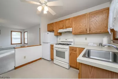 1120 Madison Hill Rd, Clark Township, NJ 07066 - Photo 22