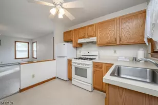 1120 Madison Hill Rd, Clark Township, NJ 07066 - Photo 22