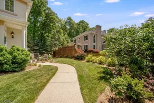 18 Wyckoff Way, Chester, NJ 07930 - Photo 2