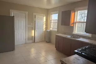 2 Hawthorne Pl, East Orange, NJ 07018 - Photo 4