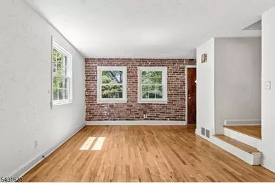 106 Gallows Hill Rd, Cranford Township, NJ 07016 - Photo 4