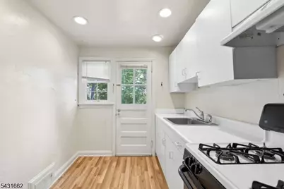 108 Gallows Hill Rd, Cranford Township, NJ 07016 - Photo 10