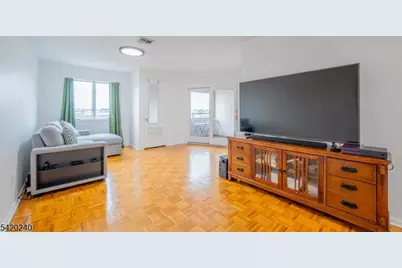 41-51 Wilson Ave #4i, Newark, NJ 07105 - Photo 4