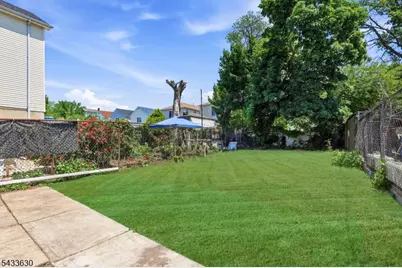 194 Hillside Ave, Newark, NJ 07108 - Photo 32