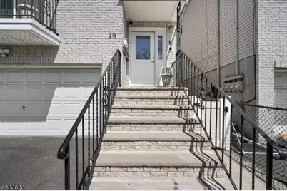 19 Halleck St, Newark, NJ 07104 - Photo 2