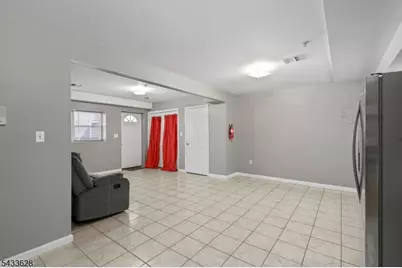 19 Halleck St, Newark, NJ 07104 - Photo 4