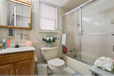 19 Halleck St, Newark, NJ 07104 - Photo 16