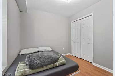 19 Halleck St, Newark, NJ 07104 - Photo 32