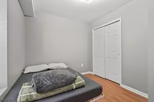 19 Halleck St, Newark, NJ 07104 - Photo 32