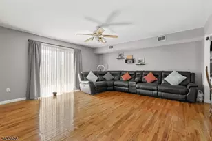 19 Halleck St, Newark, NJ 07104 - Photo 6
