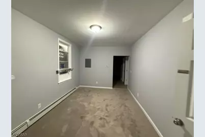 27 Seymour Ave, Newark, NJ 07108 - Photo 6