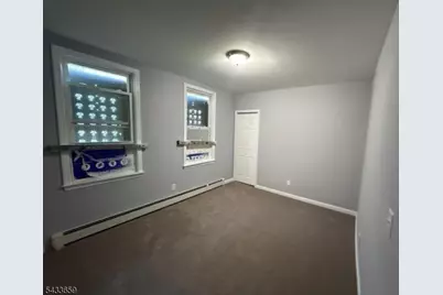 27 Seymour Ave, Newark, NJ 07108 - Photo 8