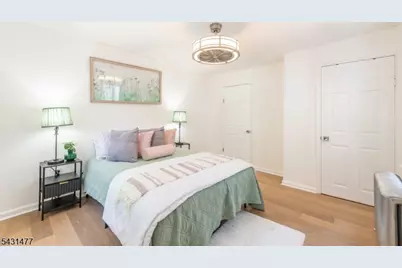 557 Christopher St, Orange, NJ 07050 - Photo 16