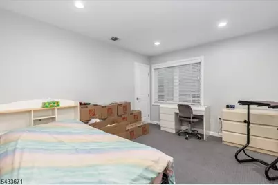 128 Edgewood Ave, Clifton, NJ 07012 - Photo 18