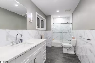 128 Edgewood Ave, Clifton, NJ 07012 - Photo 20