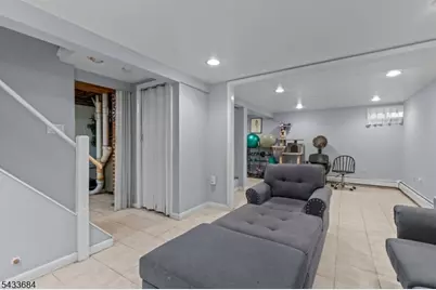 148 Locust Dr, Union Township, NJ 07083 - Photo 24