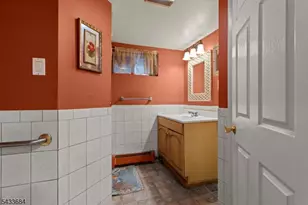 148 Locust Dr, Union Township, NJ 07083 - Photo 28