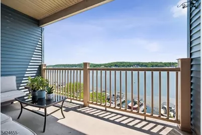 401 Mariners Pointe, Hopatcong, NJ 07843 - Photo 20