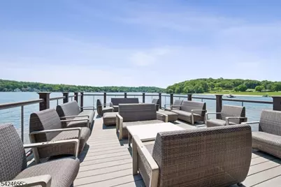 401 Mariners Pointe, Hopatcong, NJ 07843 - Photo 4