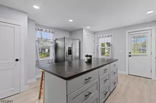 22 Decatur St, Knowlton Township, NJ 07832 - Photo 6