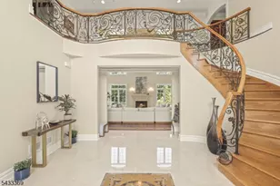 9 Lafayette Dr, Livingston, NJ 07039 - Photo 2