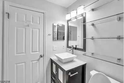 100 Callahan Ct, Newark, NJ 07103 - Photo 24