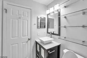 100 Callahan Ct, Newark, NJ 07103 - Photo 24